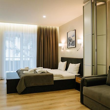 Westhills Cottage Town & Spa บูโคเวล ภายนอก รูปภาพ