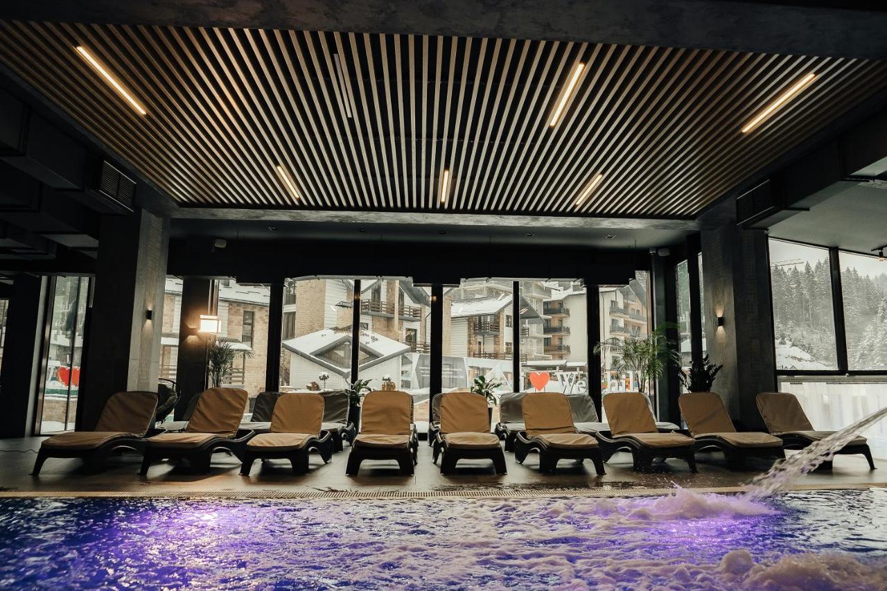 Westhills Cottage Town & Spa บูโคเวล ภายนอก รูปภาพ