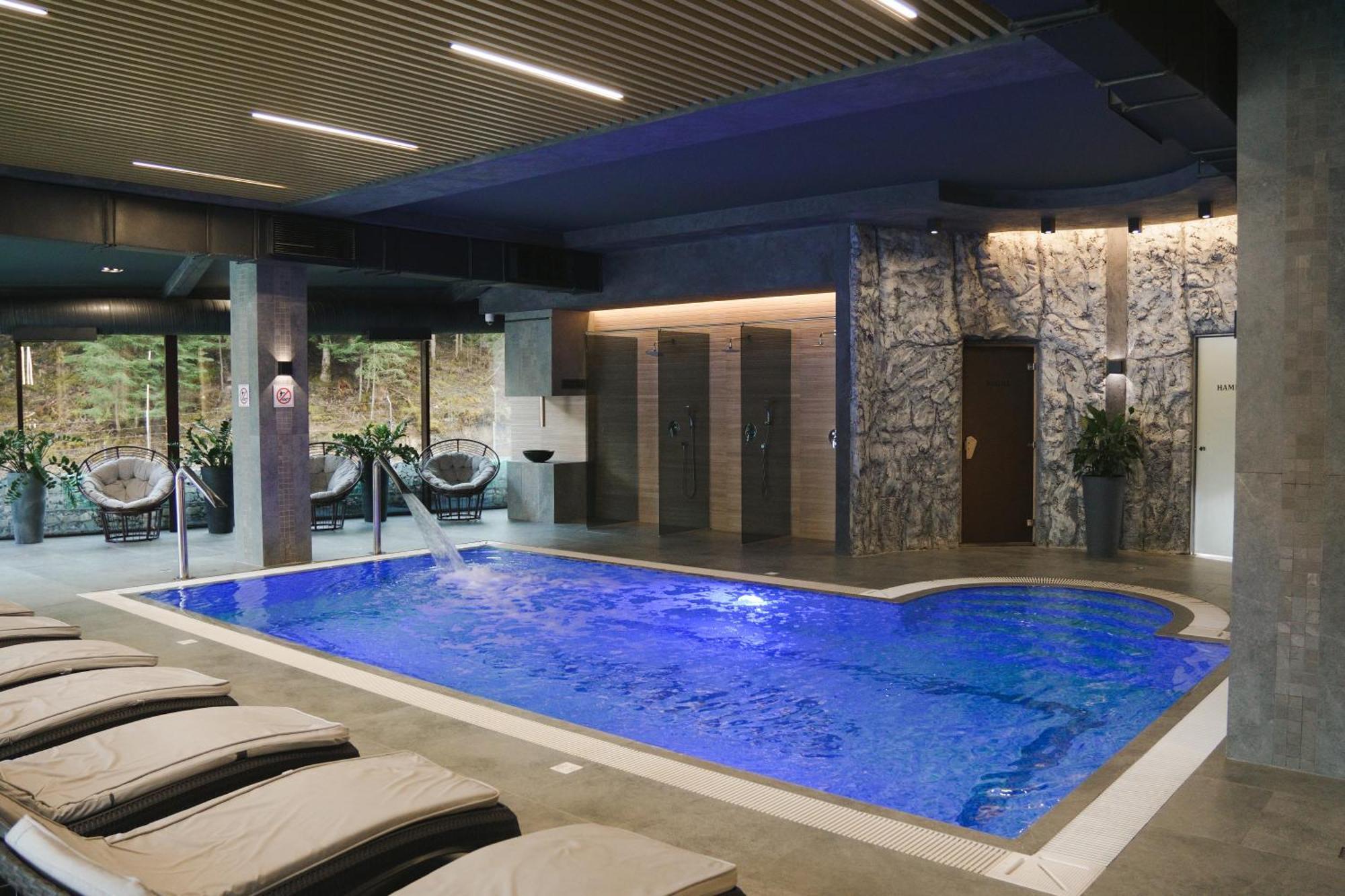 Westhills Cottage Town & Spa บูโคเวล ภายนอก รูปภาพ