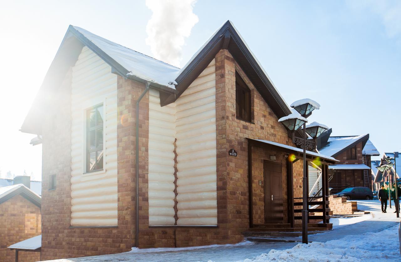 Westhills Cottage Town & Spa บูโคเวล ภายนอก รูปภาพ