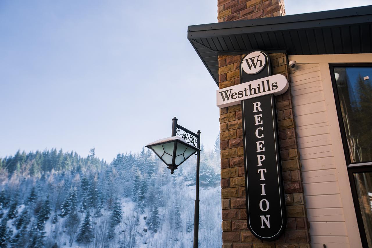 Westhills Cottage Town & Spa บูโคเวล ภายนอก รูปภาพ