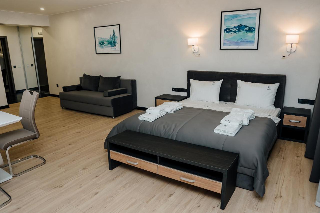 Westhills Cottage Town & Spa บูโคเวล ภายนอก รูปภาพ